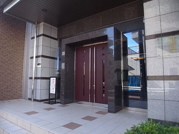 【エクセレントシティ北綾瀬】エントランス 【エクセレントシティ北綾瀬】エントランス