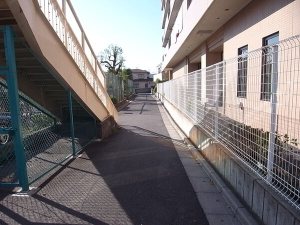 【ヴェルアージユ亀有】前面道路 【ヴェルアージユ亀有】前面道路