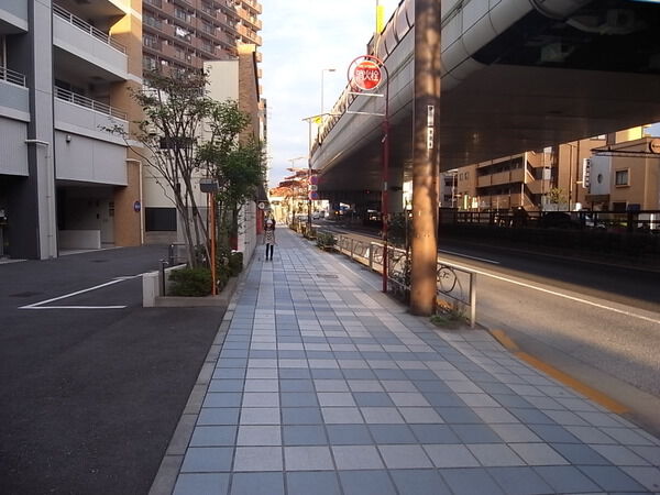 【ライオンズステーションプラザ金町】前面道路