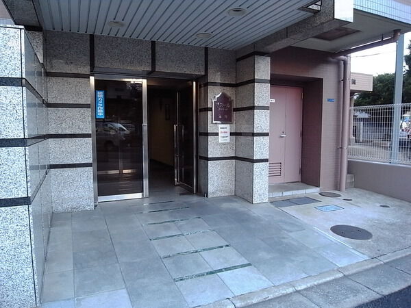 【ボヌール亀有】エントランス 【ボヌール亀有】エントランス