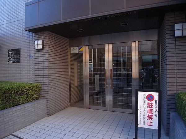 【コスモ柴又駅前】エントランス 【コスモ柴又駅前】エントランス