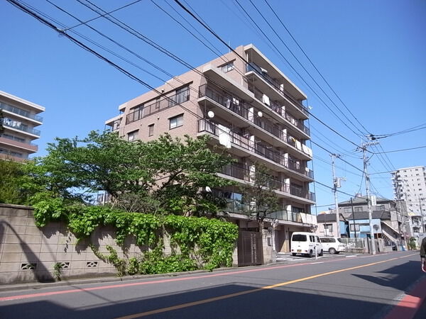 【ディナスカーラお花茶屋】外観