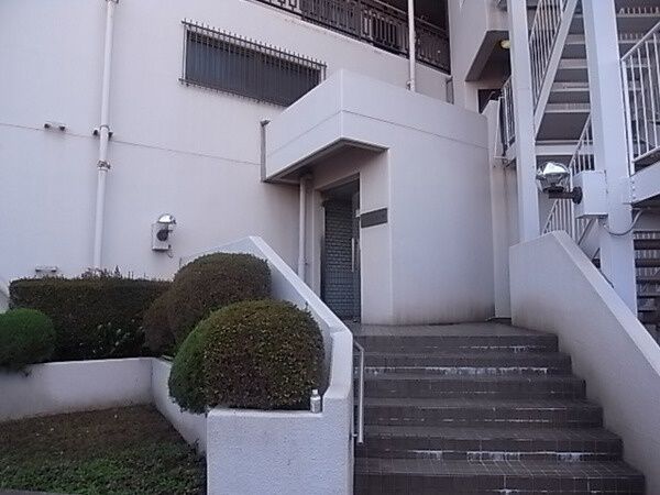 【ハイホーム新小岩】エントランス