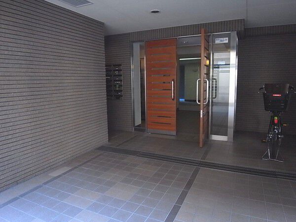 【エヴアーグリーン堀切菖蒲園】エントランス 【エヴアーグリーン堀切菖蒲園】エントランス