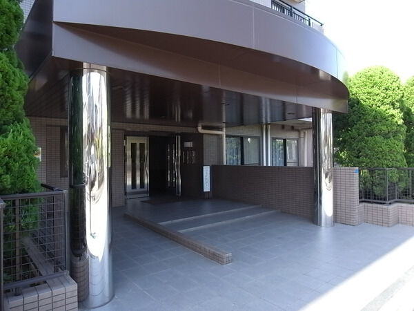 【クレドール水元公園】エントランス 【クレドール水元公園】エントランス