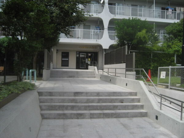 【ソフトタウン小島町】エントランス