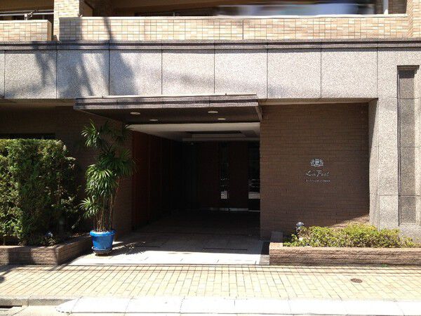 【ローズガーデンラフィール西葛西】エントランス