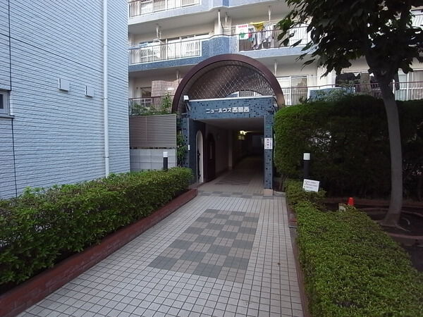 【ニューハウス西葛西】エントランス