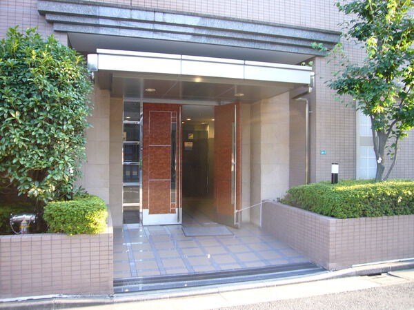 【西葛西ガーデンハウス】エントランス