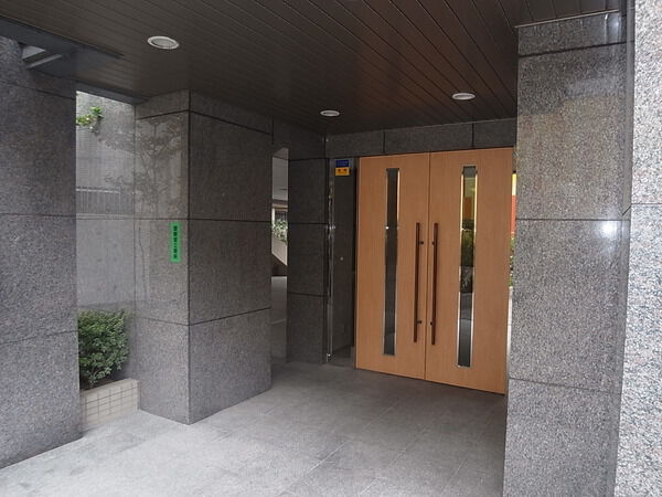 【ルピナス小岩ステーションサイト】エントランス 【ルピナス小岩ステーションサイト】エントランス