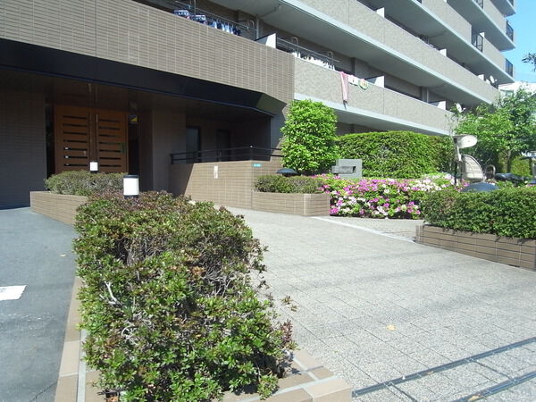 【コスモ平井パークビュー】エントランス 【コスモ平井パークビュー】エントランス