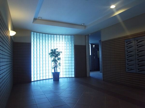 【コスモ平井パークビュー】エントランス 【コスモ平井パークビュー】エントランス