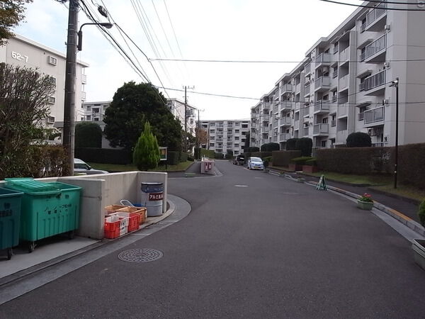 【グリーンコープ松が谷】敷地内