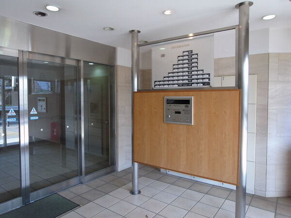 【ライオンズマンション立川柴崎町】エントランス