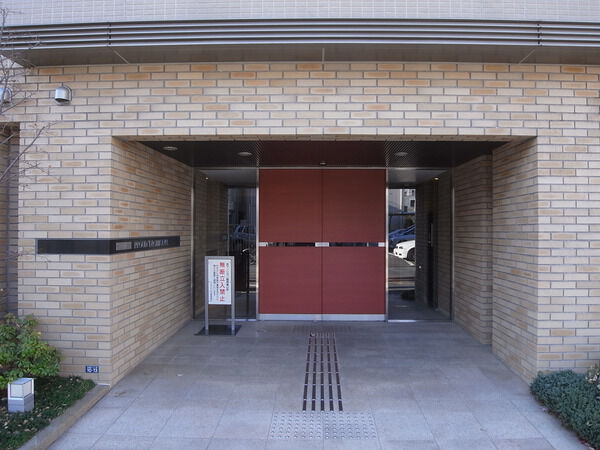 【プラウド立川】エントランス