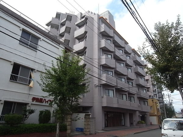 【セルベコート立川】南東側から撮影した外観写真