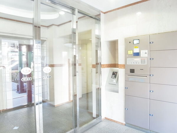 【キャッスルマンション西国立】エントランス写真2