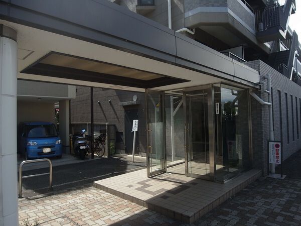【つつじケ丘ダイヤモンドマンション】エントランス入り口