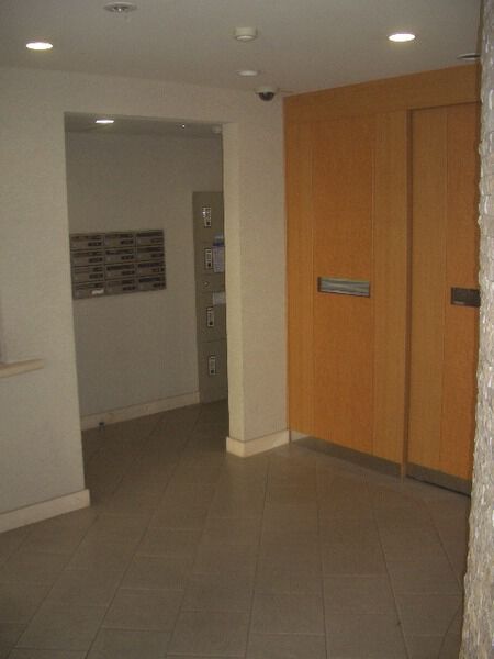 【セイガステージつつじヶ丘】エントランス