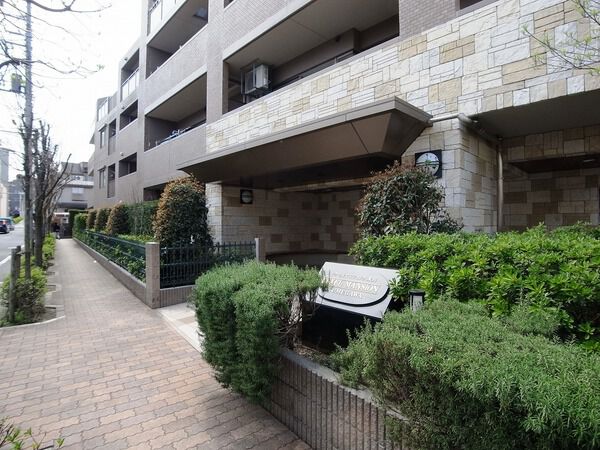 【レクセルマンション久米川】エントランス