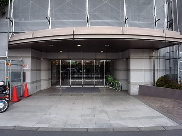 【ライオンズステージ西国分寺】エントランス