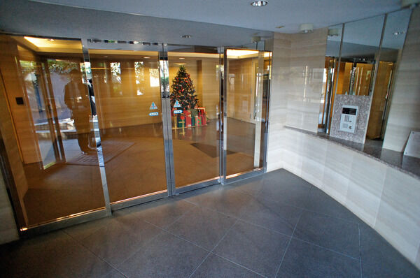 【カーサ国分寺】エントランス