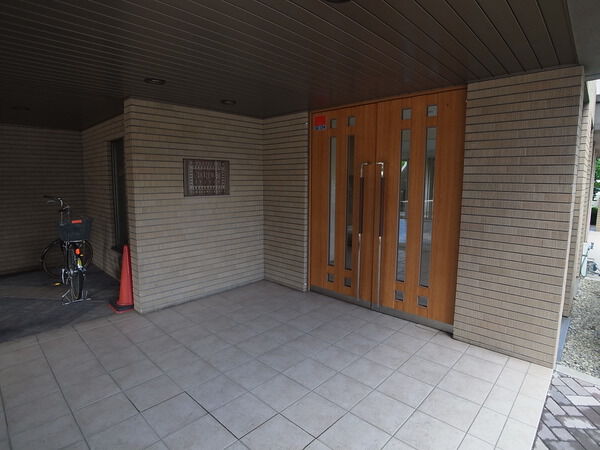 【ガーデンステイツ玉川上水】エントランス 【ガーデンステイツ玉川上水】エントランス