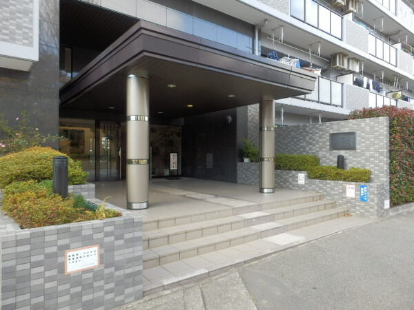 【リーベスト玉川上水】エントランス 【リーベスト玉川上水】エントランス