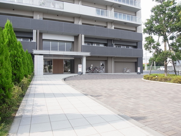 【グランスイート玉川上水】アプローチ 【グランスイート玉川上水】アプローチ