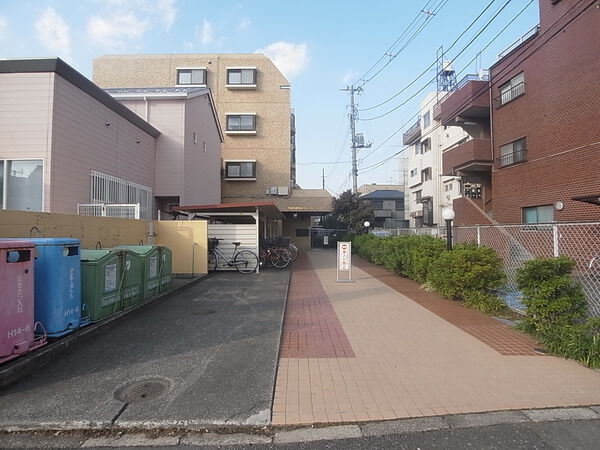 【ライオンズマンション東久留米】外観写真