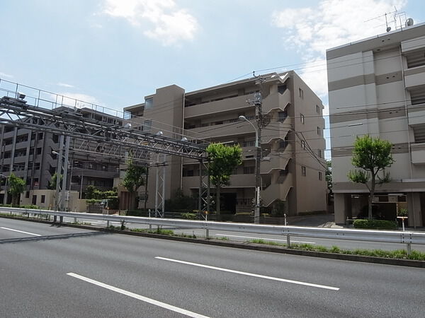 ベルジュール東伏見