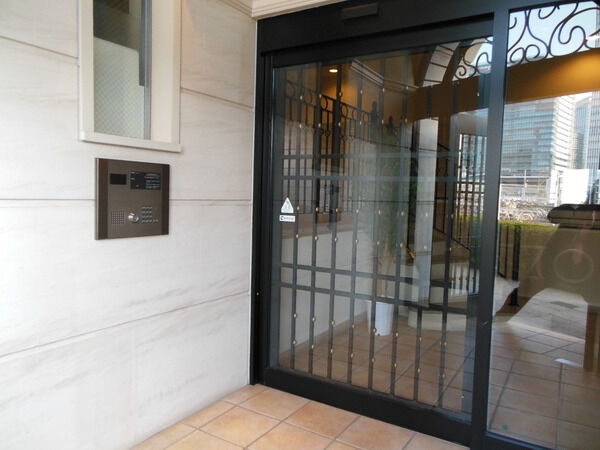 【グランシティみなとみらい】エントランス 【グランシティみなとみらい】エントランス