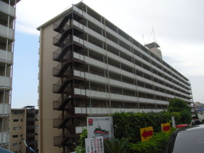 三ッ沢ハイタウン