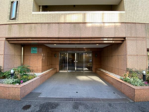 【アルカンシエル横浜山下公園】エントランス