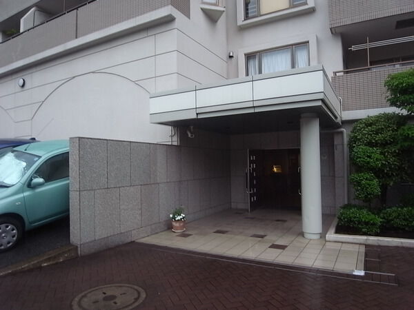 朝日パリオ新横浜