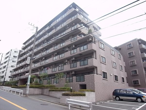 【ライオンズヒルズ妙蓮寺】外観写真２