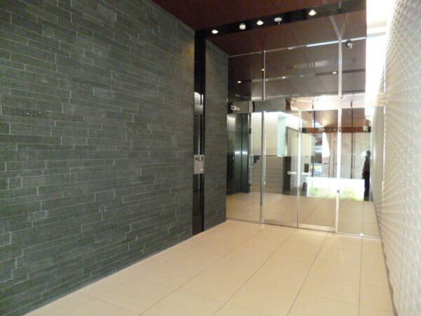 【アールブラン綱島】エントランスホール