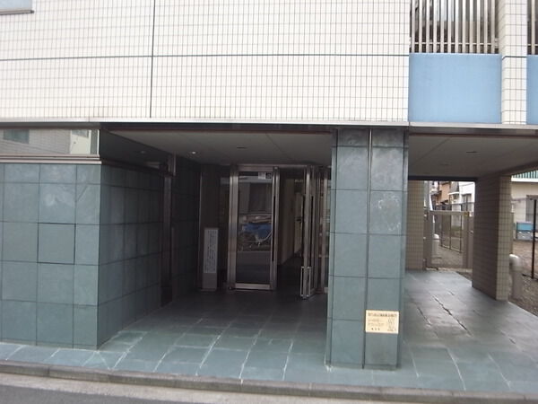 【ライフレビュー日吉】エントランス 【ライフレビュー日吉】エントランス