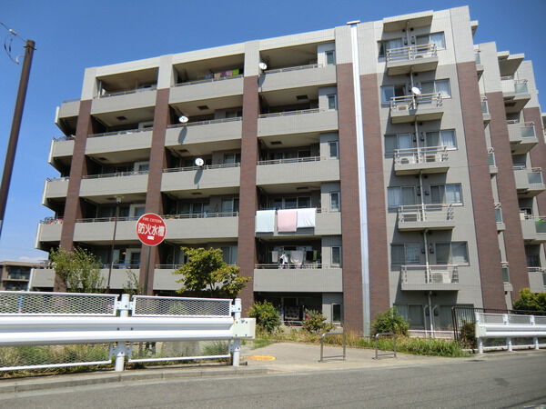 【サンクタス横濱二俣川ブライトスクエア】建物外観