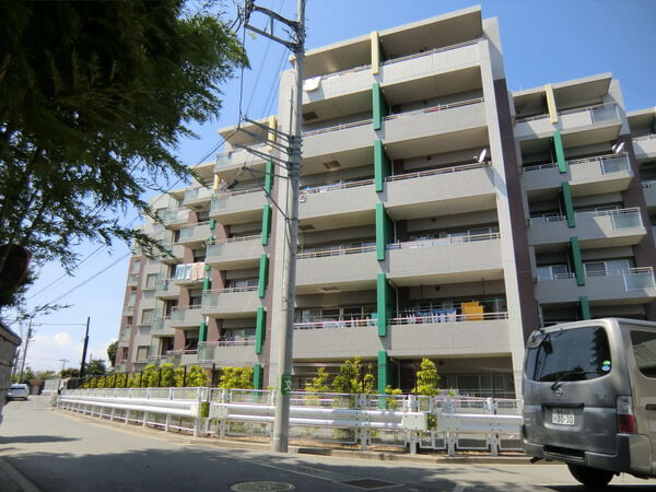 【サンクタス横濱二俣川ブライトスクエア】建物外観