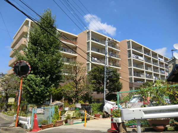 【グレーシアガーデン南万騎が原】建物外観