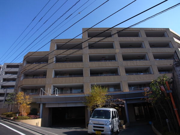 【東急ドエル・アルスたまプラーザ美しが丘】マンション外観