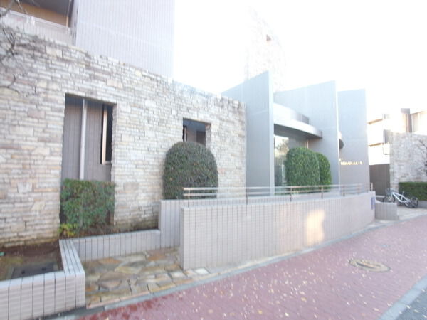 【クレッセントたまプラーザⅢ】エントランス