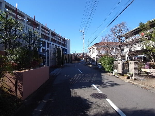 【サンクタス青葉台デュアルスイート】前面道路 【サンクタス青葉台デュアルスイート】前面道路