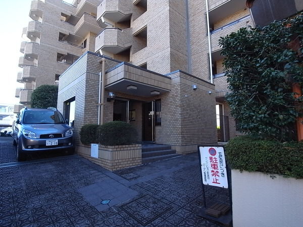 【サンマンション青葉台ガーデン】エントランス 【サンマンション青葉台ガーデン】エントランス