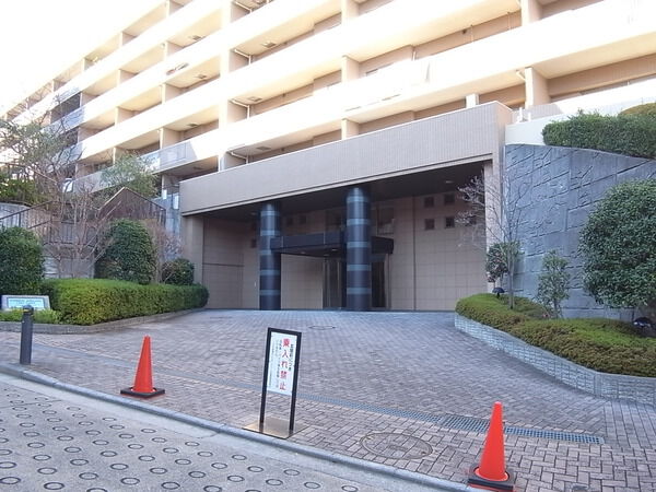 【コスモ青葉台シエルヴェール】エントランス