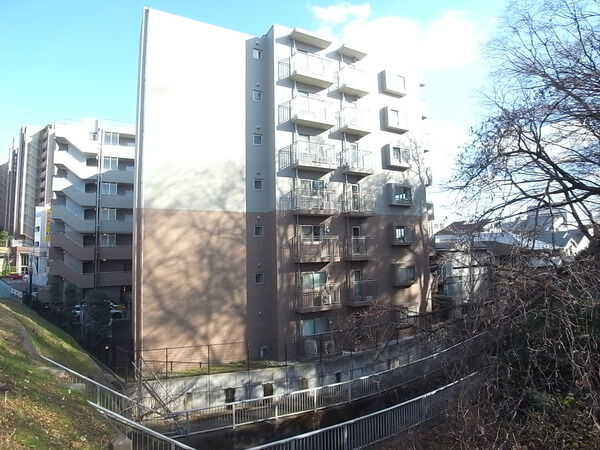 【アスティオス青葉台】外観