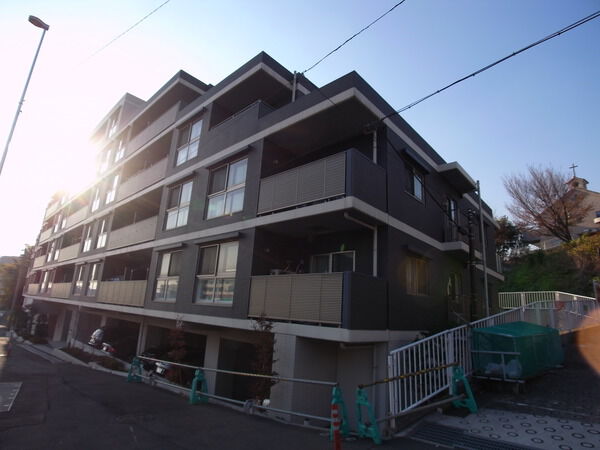 【D’レスティアたまプラーザフォースレジデンス】外観写真