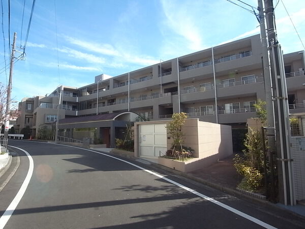 【グランヒルズ青葉台】外観