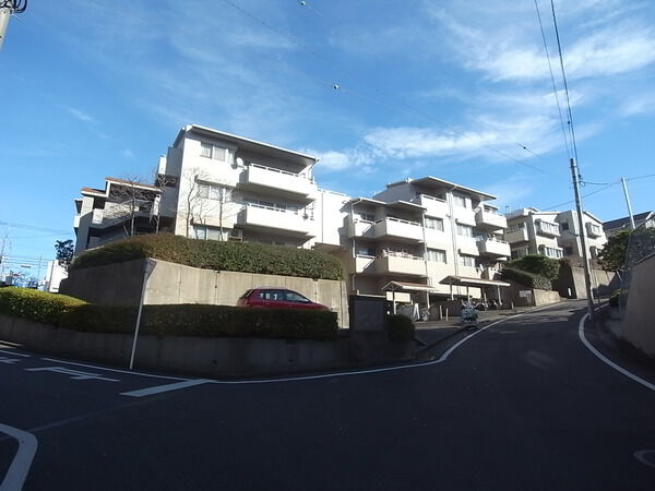 【コートヒルズ青葉台】外観